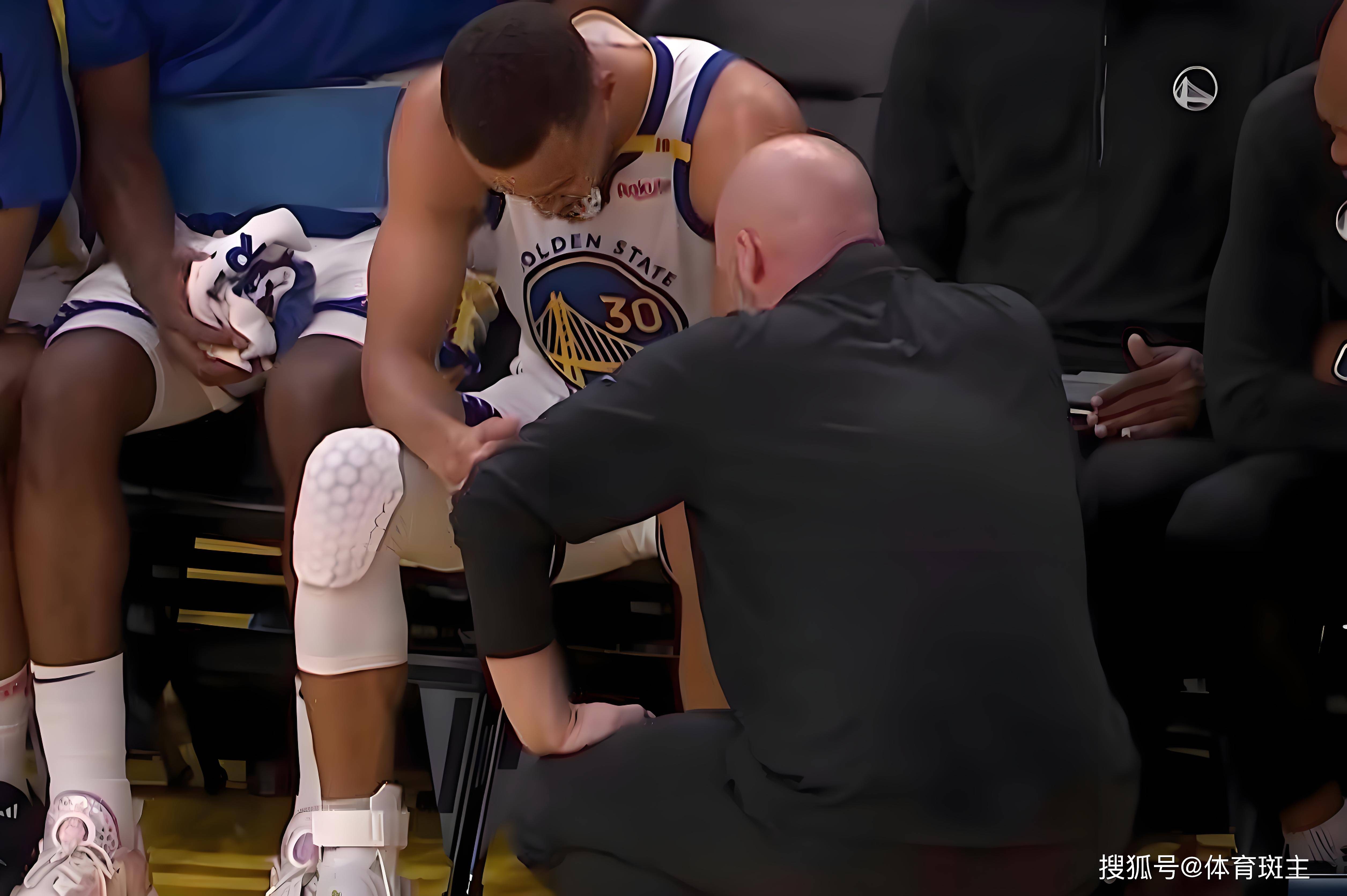 星空体育下载-唐斯三巨头联手，爵士得分突破，迎来胜利冲击季后赛！