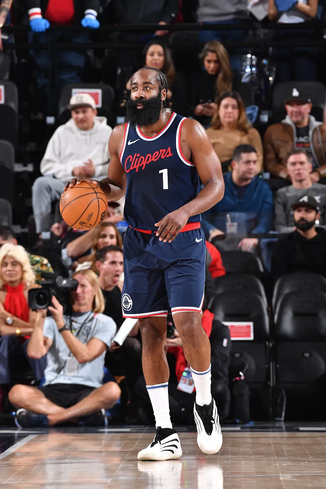 星空体育入口-哈登关键节点关键助攻，TL带队取胜！的简单介绍